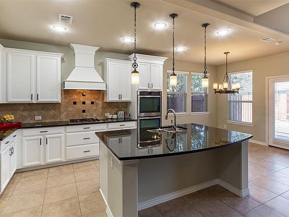 4th image of 1305 Realoaks Dr