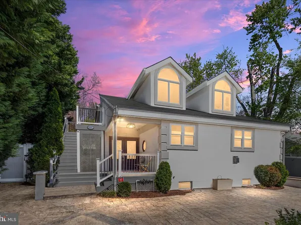 1921 Ware Rd, Falls Church, VA 22043