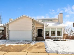 35 N Parkwood Cres, Strathmore, AB T1P1H5