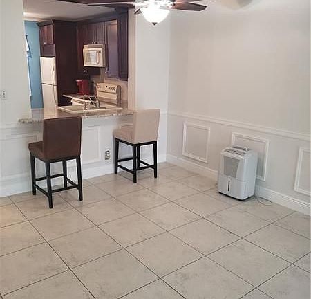 5th image of 4325 Carambola Cir S #2666