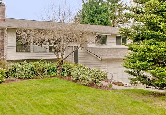 3rd image of 10108 161st Ave NE