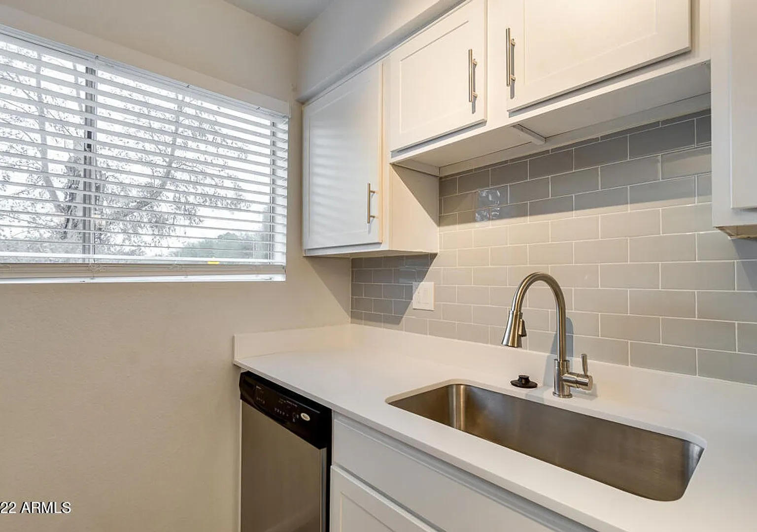 1645 N Date — Photo 3