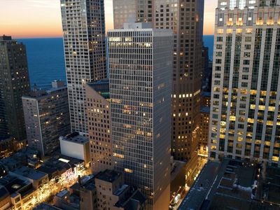 100 E Walton St APT 35D, Chicago, IL, 60611