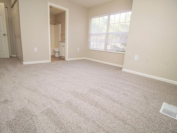 4th image of 40447 Cinnamon Cir #10