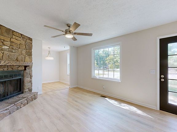 2nd image of 501 Cloverland Ct