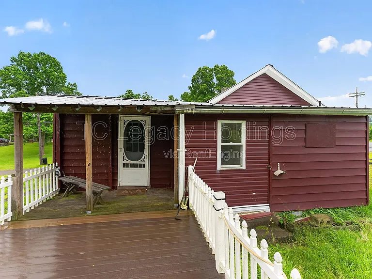 44 Holbert Ave — Photo 2