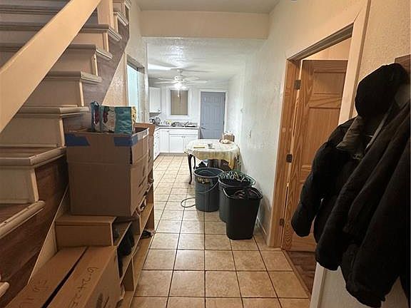4th image of 2323 Jackson Ave