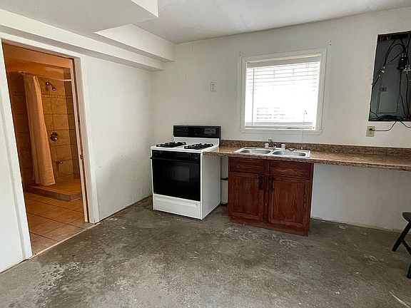 3rd image of 6350 Crystal Brook Ln
