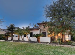 2 Player Manor Dr, The Woodlands, TX 77382