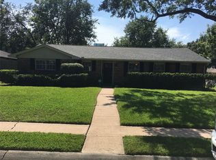 10735 Overbrook Ln, Houston, TX 77042