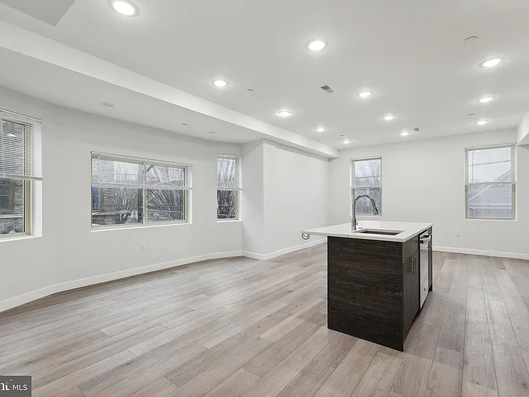 2301 N 6th St #A110 — Photo 14