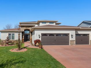 2005 Talans Dr, Champaign, IL 61822