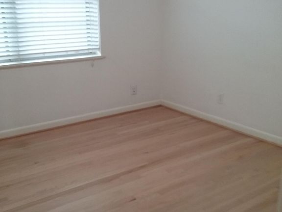 Guest bedroom 12 x 10