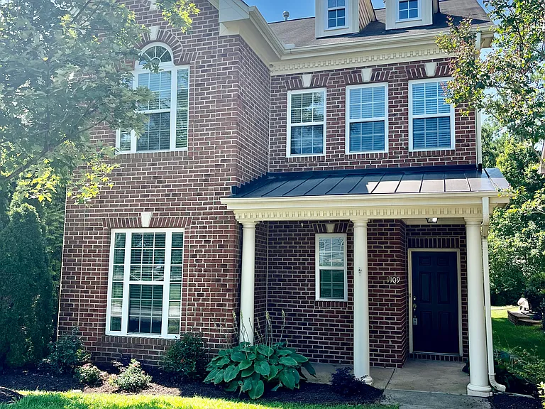 1109 Somers Dr — Photo 2