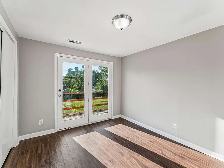 804 Pine St — Photo 29