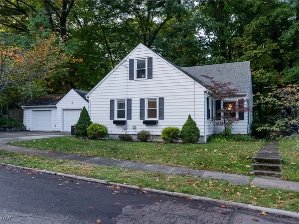 270 Aqueduct St, Akron, OH 44303