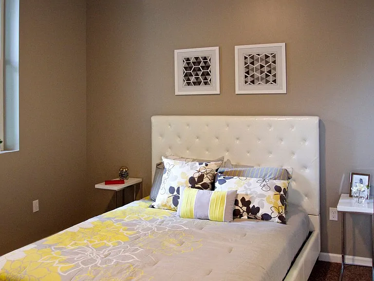 1520 Harney Street — Photo 3