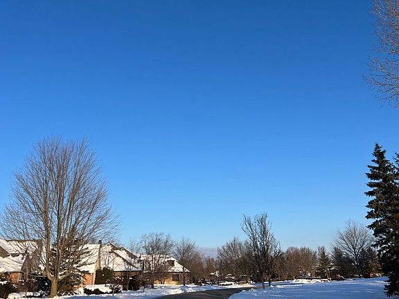 4th image of 8736 Stoney Creek Dr