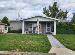 235 5th St, Grand View, ID 83624