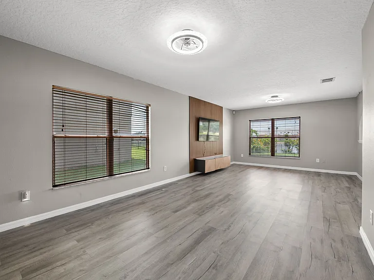1752 Portcastle Cir — Photo 12