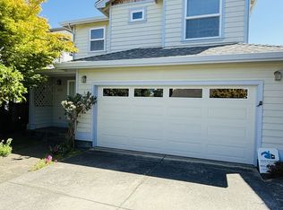 5020 Garnet St, Capitola, CA 95010