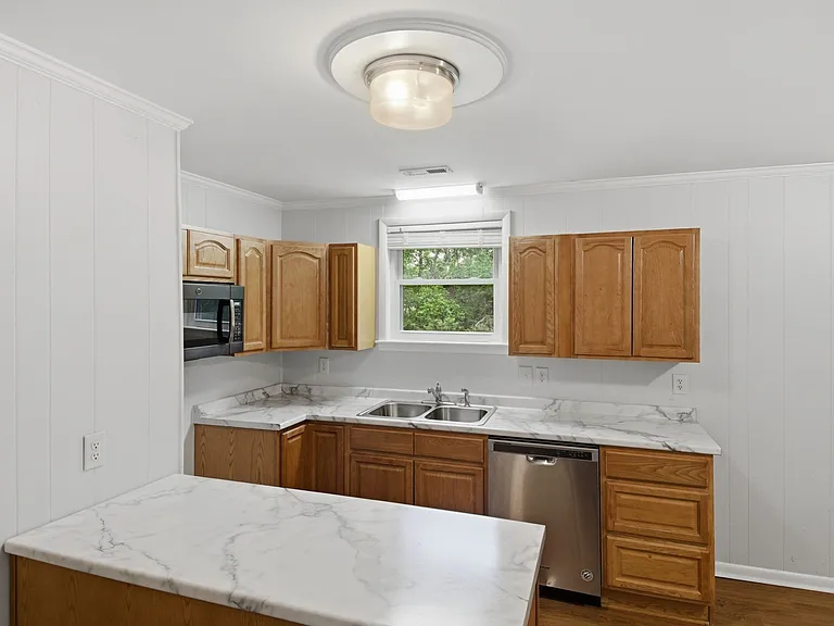 7222 Timberlane Dr — Photo 4