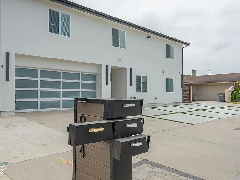 1004 Jurymast Dr #2 — Photo 2