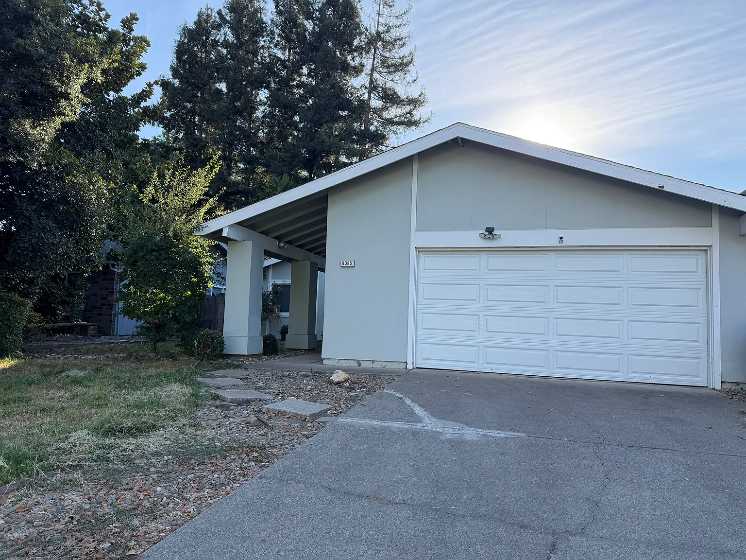 3 bed, 1200 sqft, $2,550 — Photo 1