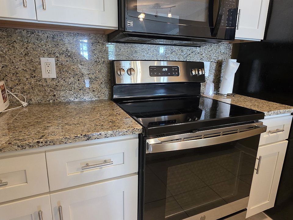 1st image of 3419 Winkler Ave APT 509
