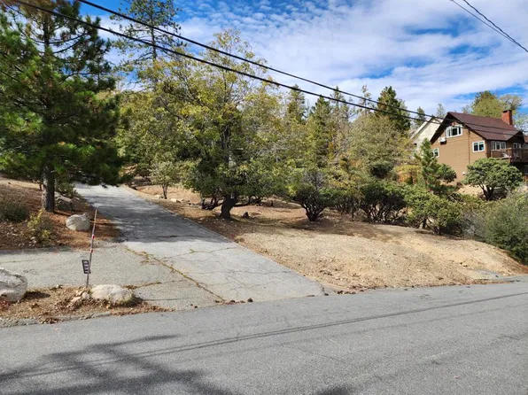 1356 Portillo Ln, Lake Arrowhead, CA 92352