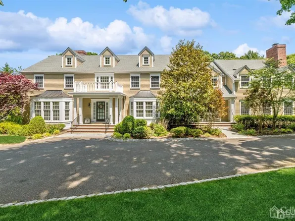 4 Somerset Dr, Rumson, NJ 07760