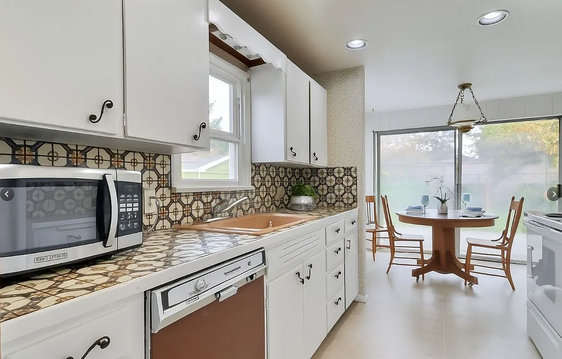 2 bed, 870 sqft, $2,500 — Photo 3