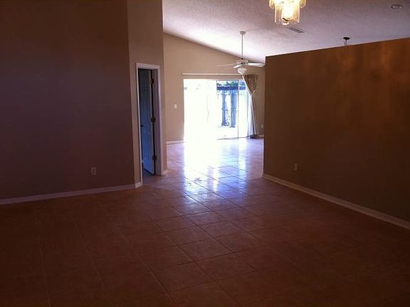 3rd image of 5824 Rywood Dr
