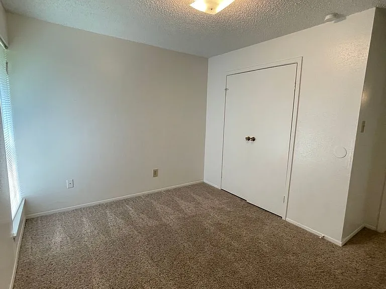 Ashley Crest — Photo 32