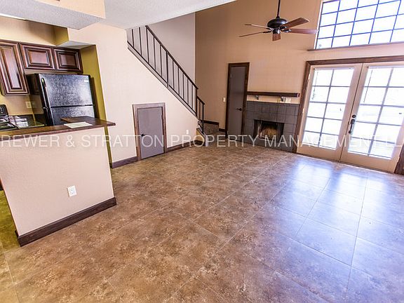 5th image of 602 N May St Unit 32
