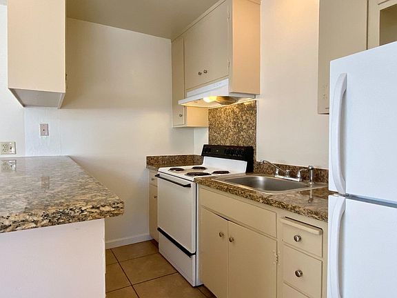 2nd image of 4047 Hamilton Ave APT F1