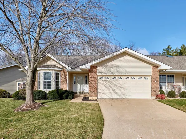 2227 Argonne Meadows Dr, Lake Saint Louis, MO 63367