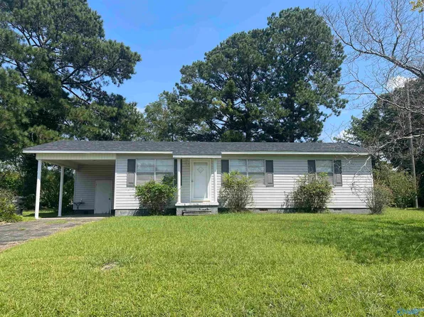1733 Shelby Dr, Southside, AL 35907
