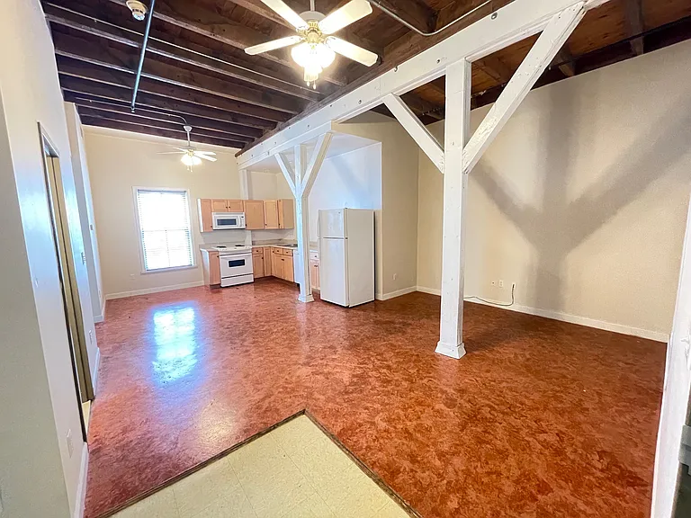 15 1/2 S Jefferson St #1 — Photo 6