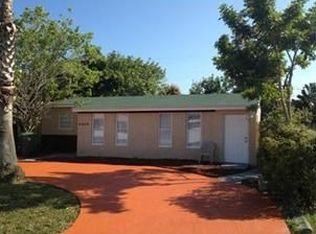 6808 SW 5th St, Pembroke Pines, FL 33023