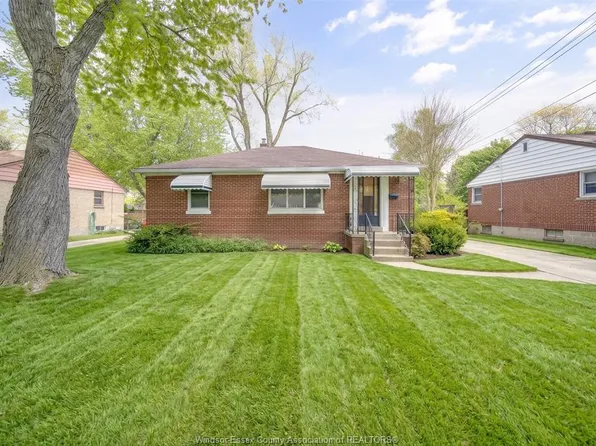 3264 Dominion Blvd, Windsor, ON N9E 2N5