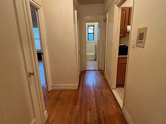 5th image of 79 Avenue O APT D3