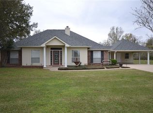 199 Landeche Ln, Hahnville, LA 70057