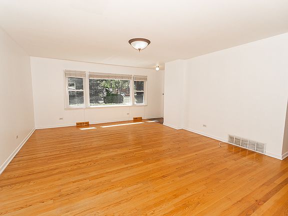 5th image of 1185 Seymour Ave