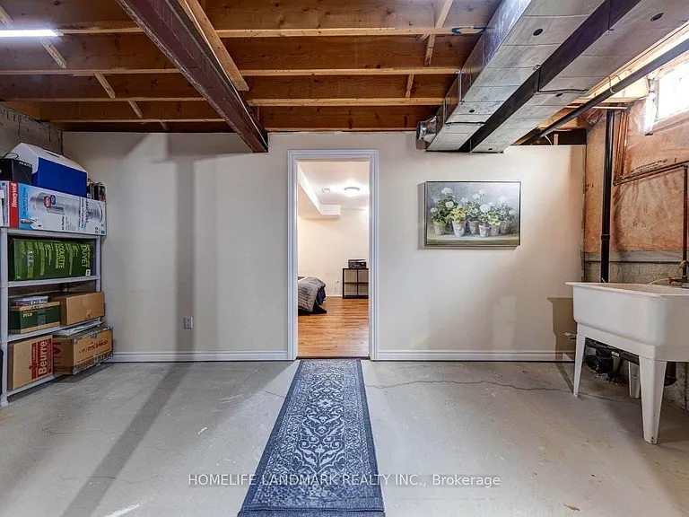 69 Selkirk Dr — Photo 22