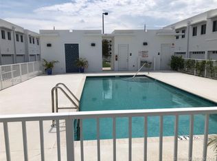 2600 NE 212th Ter, Miami, FL 33180
