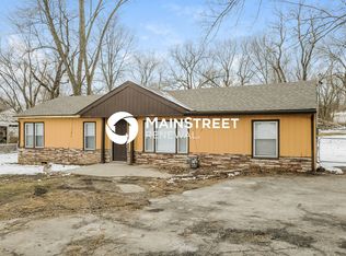 9516 Raytown Rd, Kansas City, MO 64134