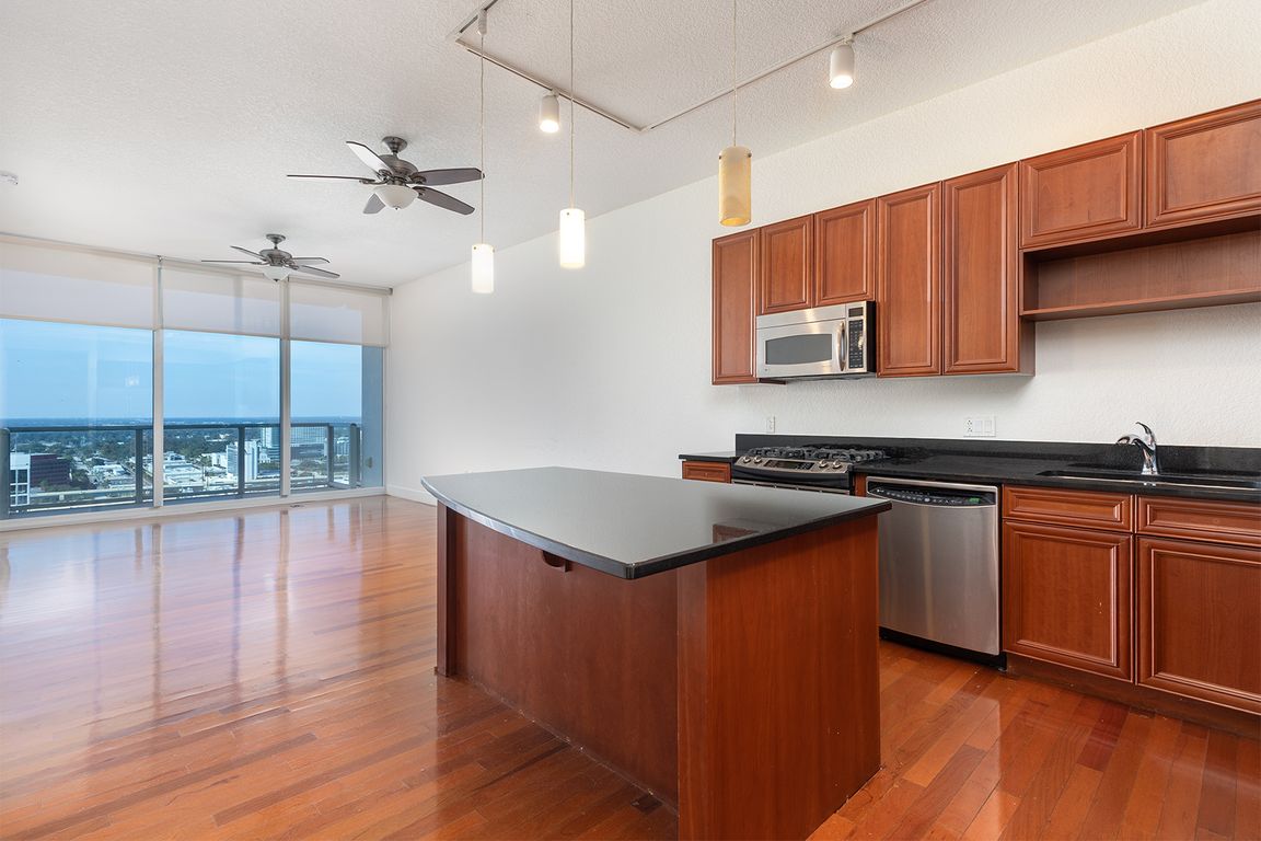 next background image