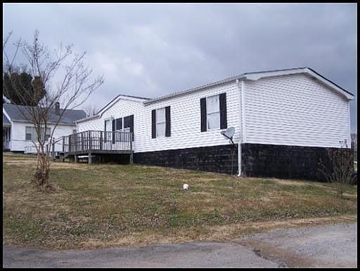 4th image of 670 Highland Ave