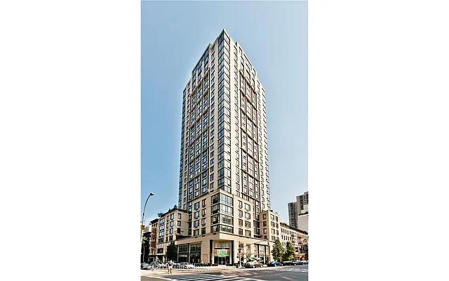 Rented by Douglas Elliman | media 8